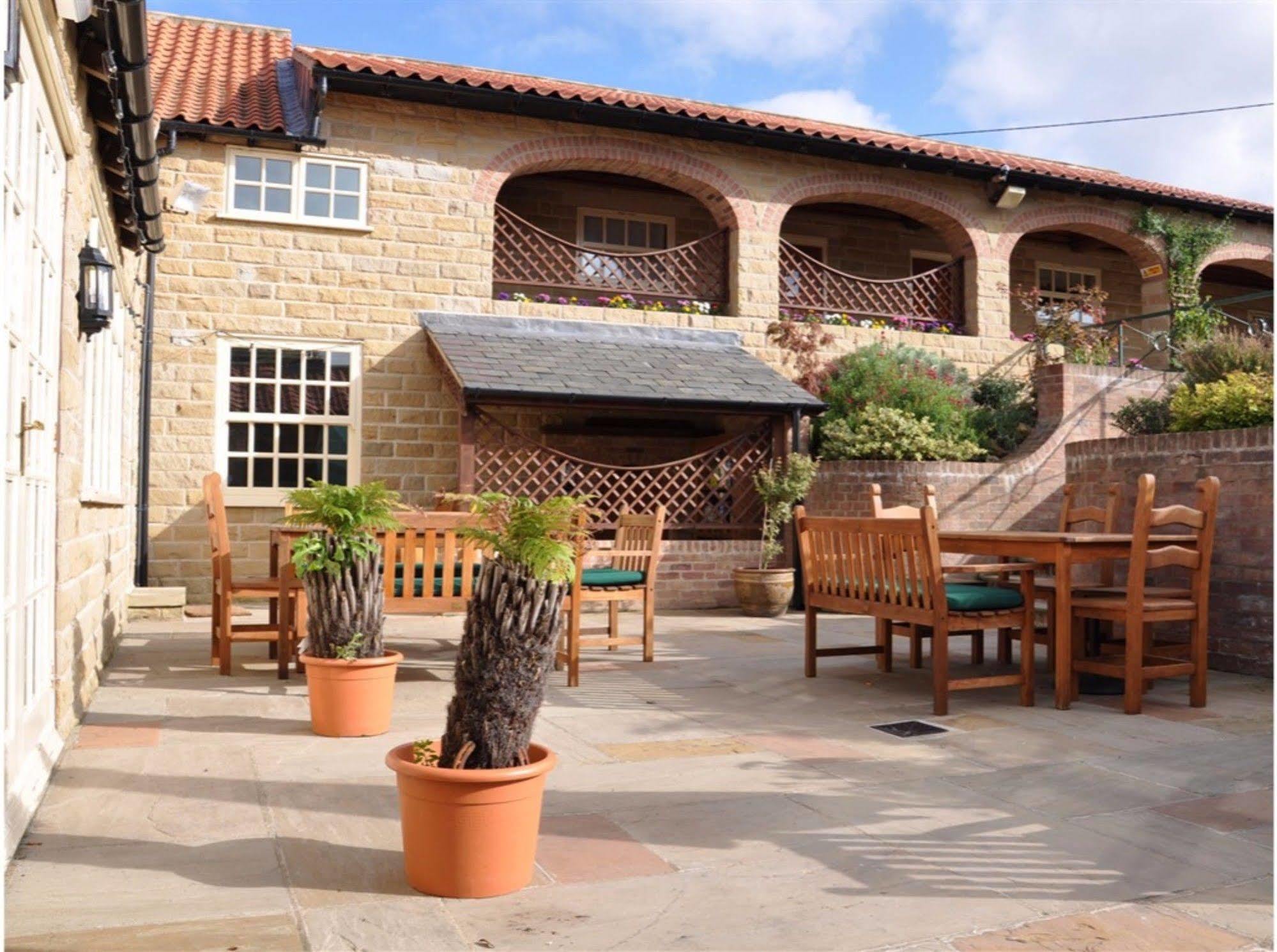 Hotel Cresswell Arms à Malton Extérieur photo